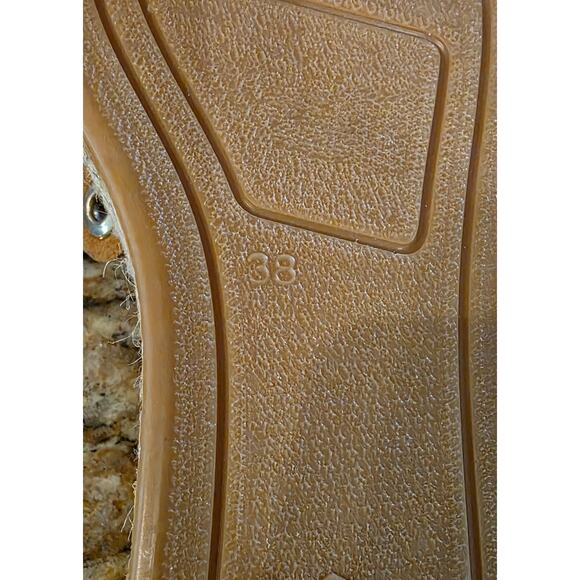 Kanna Women's Brown Tan Espadrilles Leather Size 7.5 scalloped blingy - Picture 7 of 7